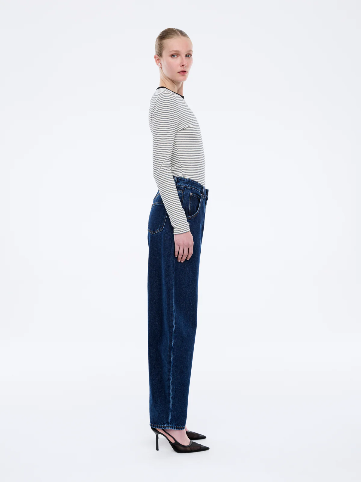 STELLA BARREL LEG JEAN - Image 4