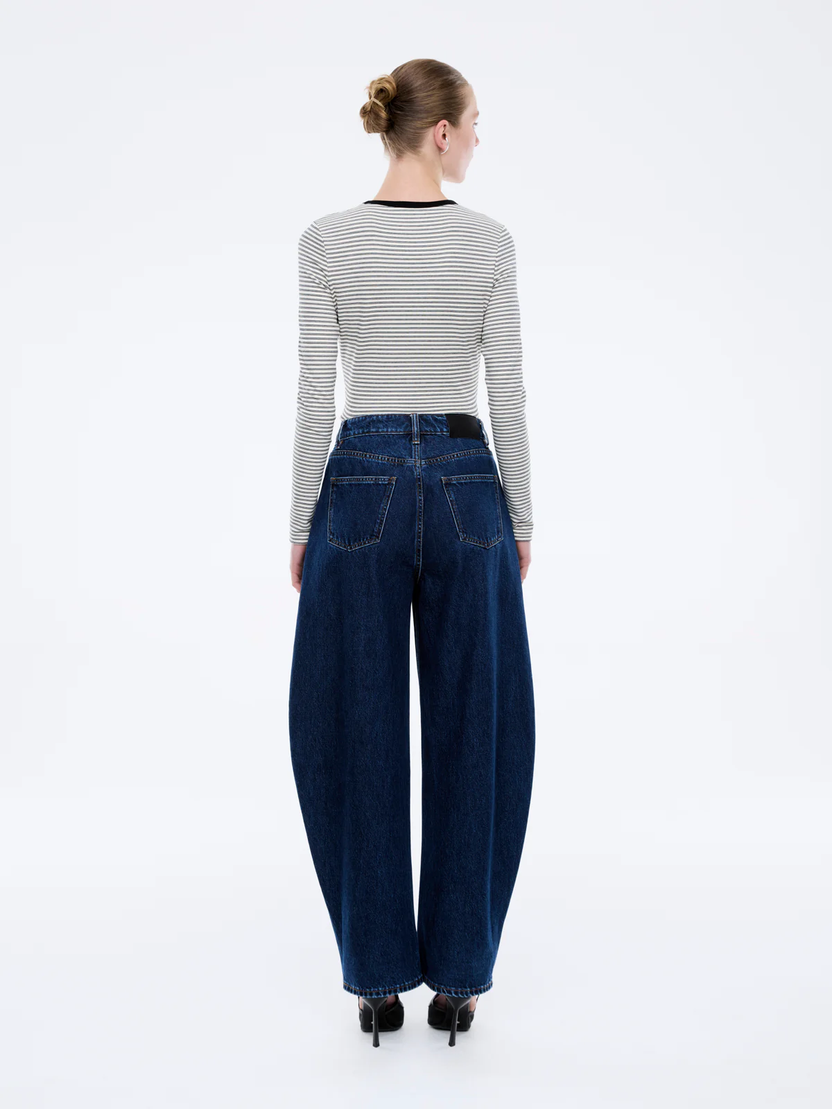 STELLA BARREL LEG JEAN - Image 5