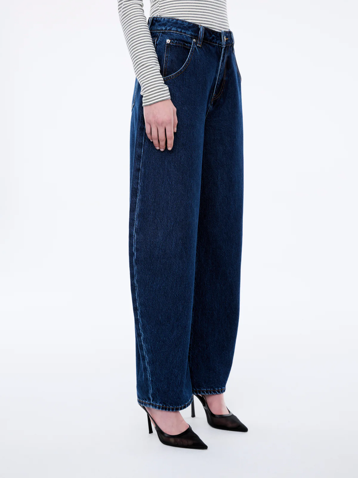 STELLA BARREL LEG JEAN - Image 6